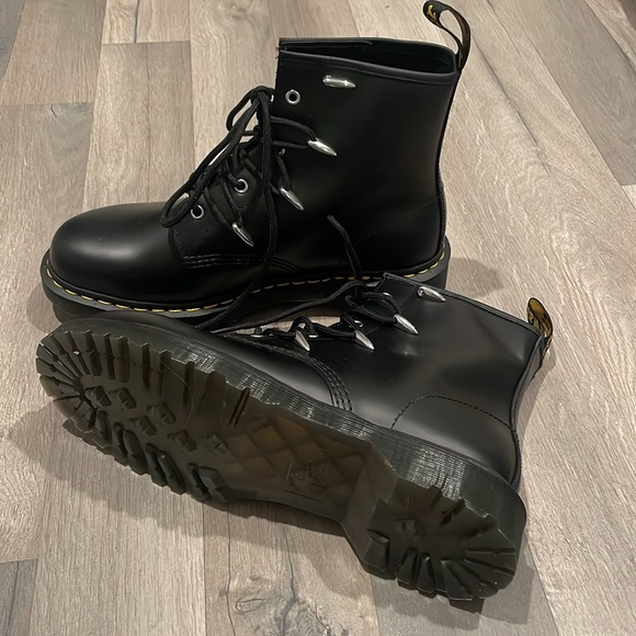 Dr. Martens 1460 Danuibo leather boots - Picture 11 of 13